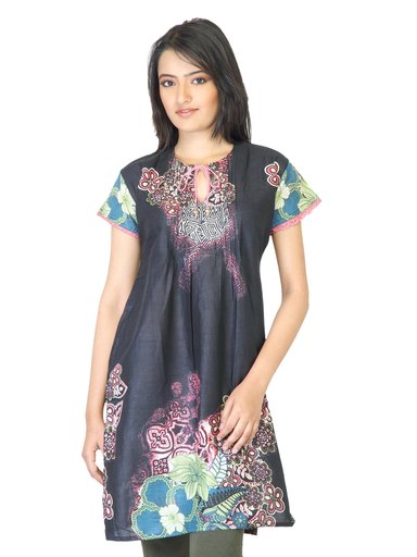 Aneri Women Nivedita Black Kurta