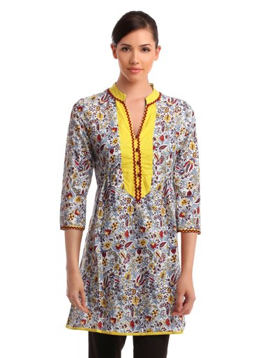 Ayaanay Women White Printed Tunic