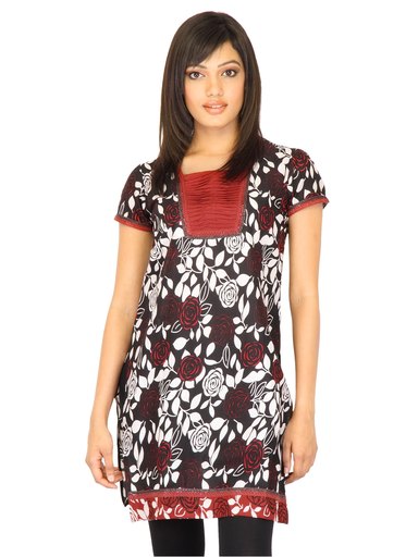 Vishudh Women Black Pigment Print Kurta