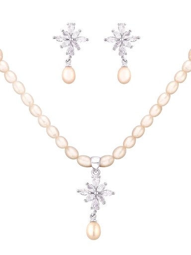 Miki Pearl Women Ivory Jewellery Set