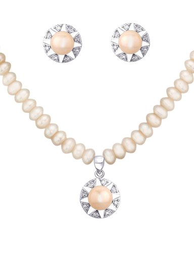 Miki Pearl Women Ivory Jewellery Set