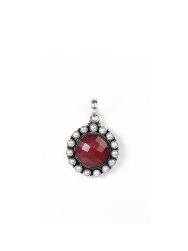 Fabindia Women Anusuya Maroon Pendant
