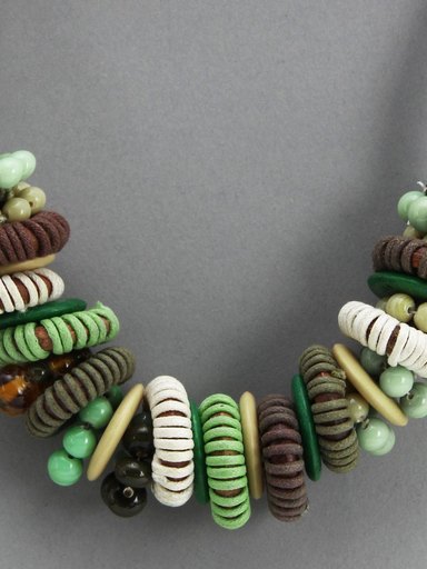 Adrika Women Green & Brown Beaded Necklace
